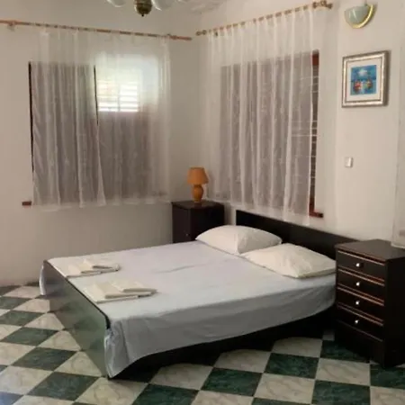 Ata Guest house